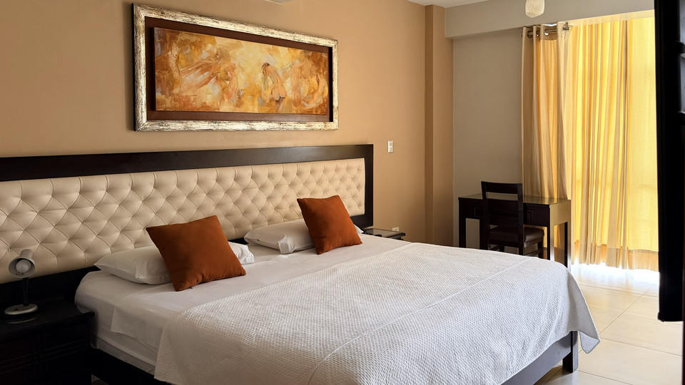 Suite Room at Cacique Hotel, with one 3-plaza bed for 1 guest